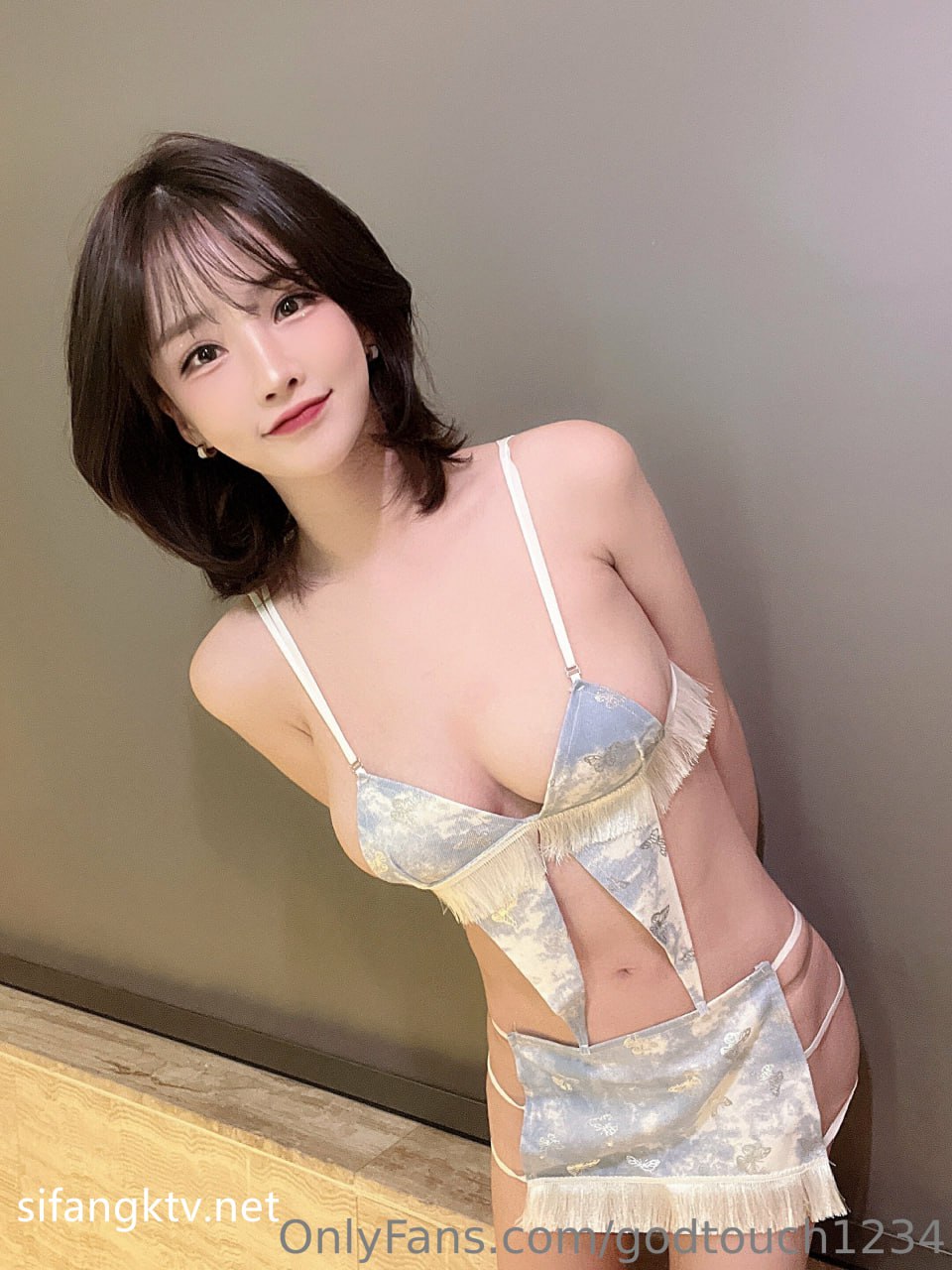 【2023-08-15】My first Q&A on onlyfans !.m4v